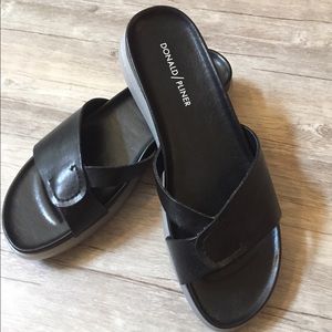 Donald Pliner Italian sandals.